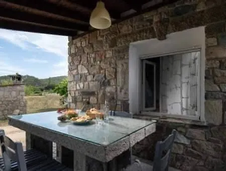 Apartman Malama Szikiá